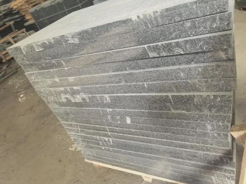 精工細作，勾勒永恒之美 花崗巖石材壓頂石的生產加工藝術